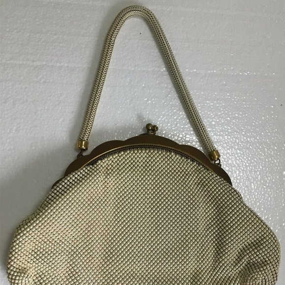 Vintage Whiting & Davis Mesh kiss lock purse - Picture 2 of 8